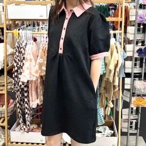 Umgee Textured Gray Pink Contrast Collar Shift Dress